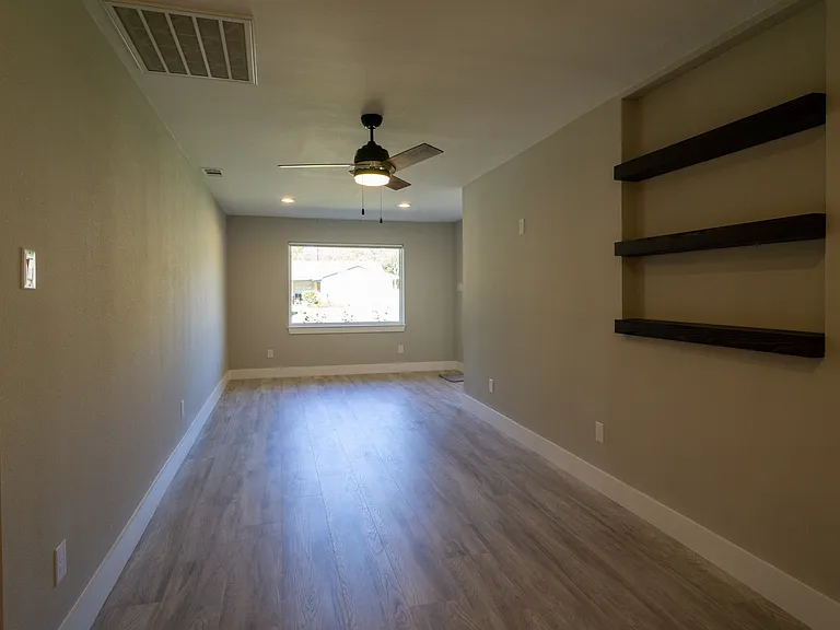727 Gaylewood Dr — Photo 13