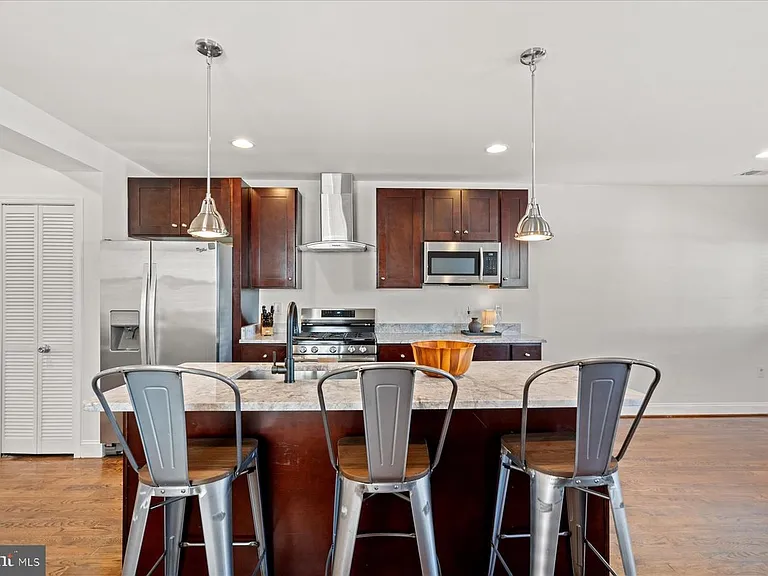 5342 Ames St NE — Photo 12