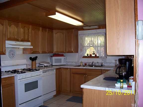 4th image of 737 Hillville Road
