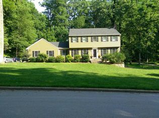 213 Autumn Dr, Exton, PA 19341