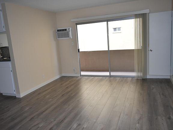 5th image of 1475 S Wooster St APT 5