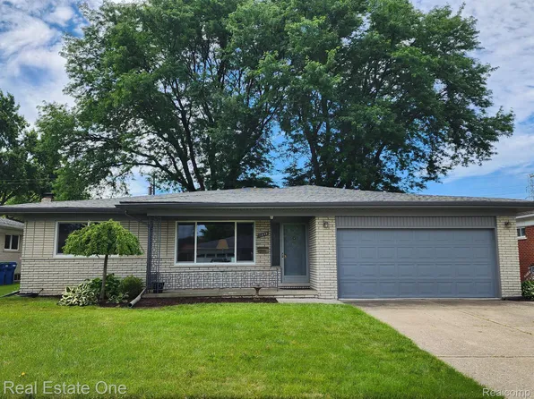11548 Villa Ct, Warren, MI 48093