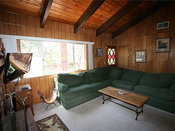 3rd image of 1028 White Mountain Rd