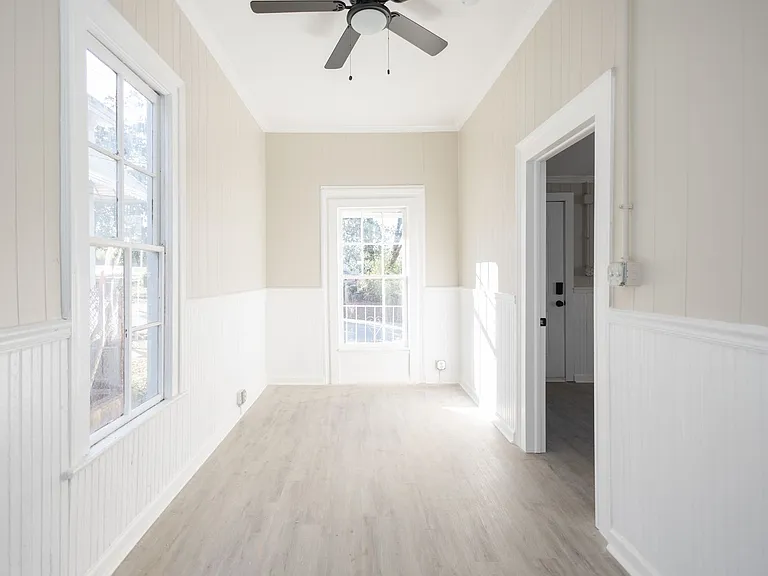 205 W Cherry St — Photo 15