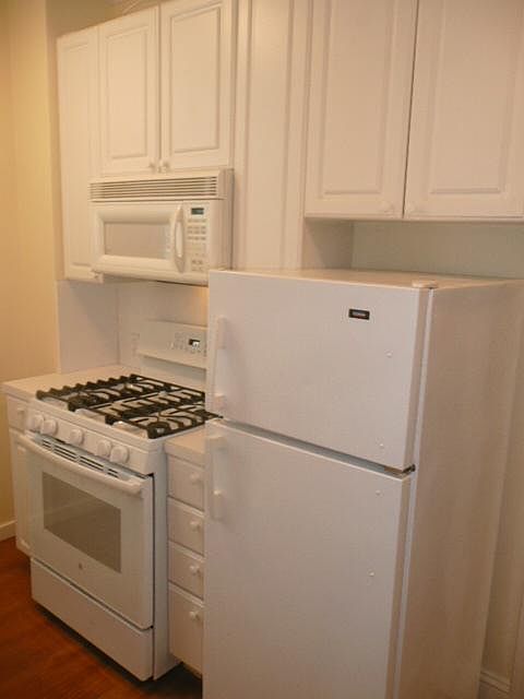 1st image of 1555 Greenwich St APT 4
