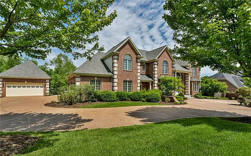 812 Chapel Hill Ct photo 1