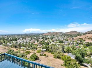 12374 Circula Panorama, Santa Ana, CA 92705