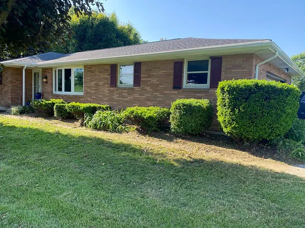 909 Engler Rd, Nazareth, PA 18064