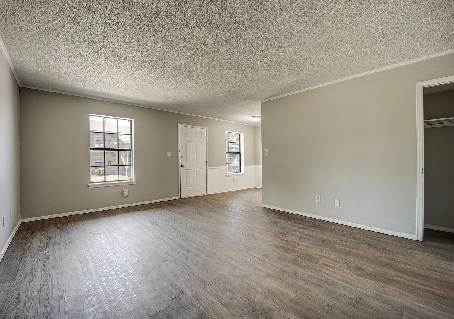 The Cottonwood: 1 & 2 Bedroom Apartments — Photo 4