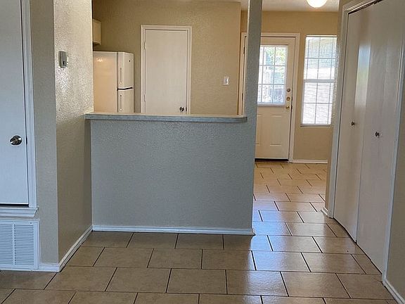 4th image of 4100 Gus Dr #A-d