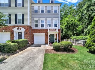 3030 Castleberry Ct, Charlotte, NC 28209