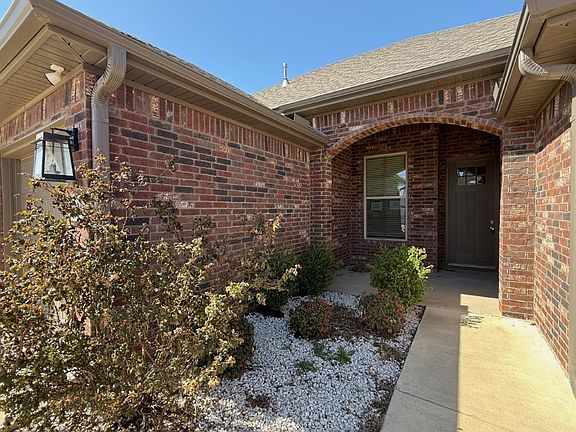 2nd image of 2105 Crandall Rd