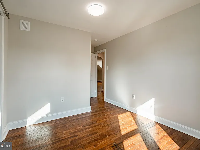 222 3rd Ave — Photo 21