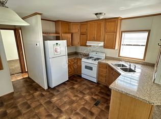 13 Clayton Dr, Clifton Park, NY 12065