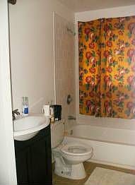 3rd image of 1006 Lynwood Pl