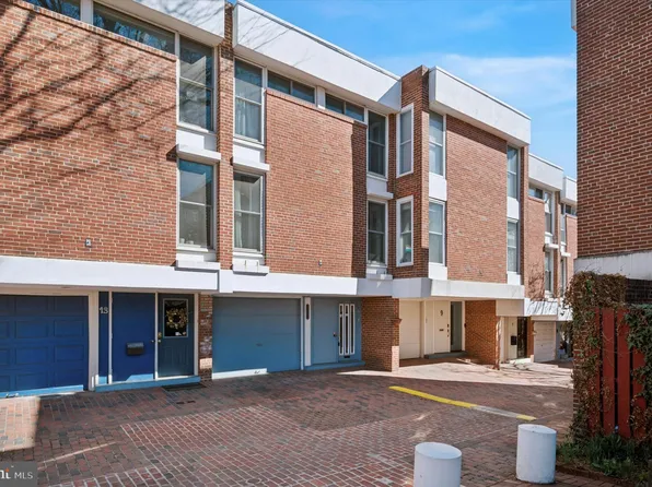 11 University Mews, Philadelphia, PA 19104