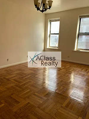 Rented by A Class Realty Corp | media 4