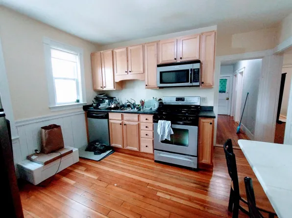 86 Conwell Ave #1B, Somerville, MA 02144