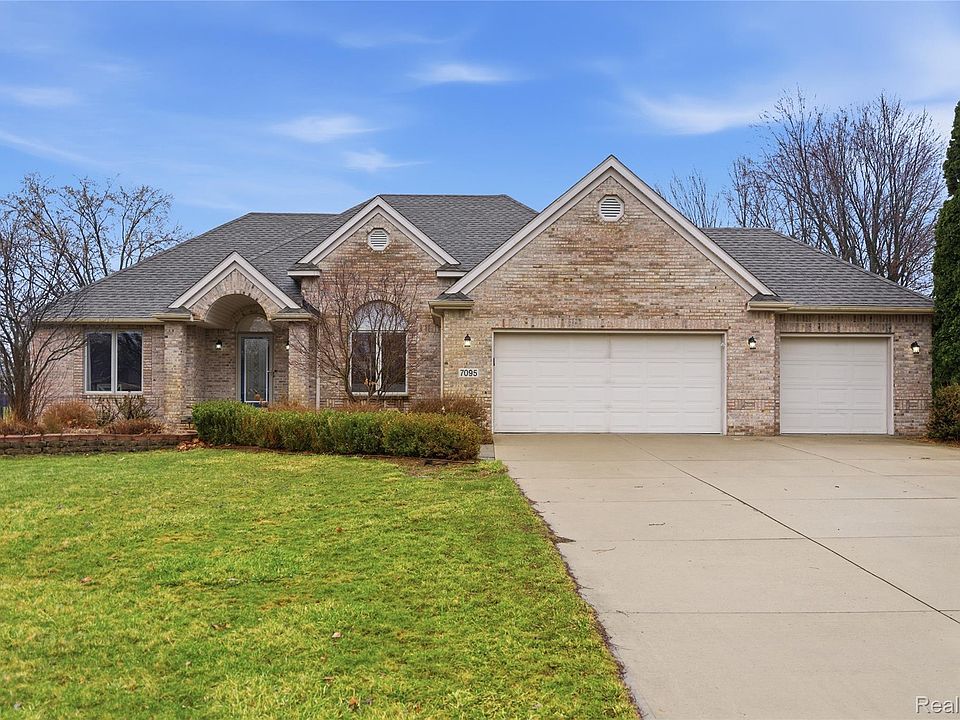 1st image of 7095 Elmwood Dr