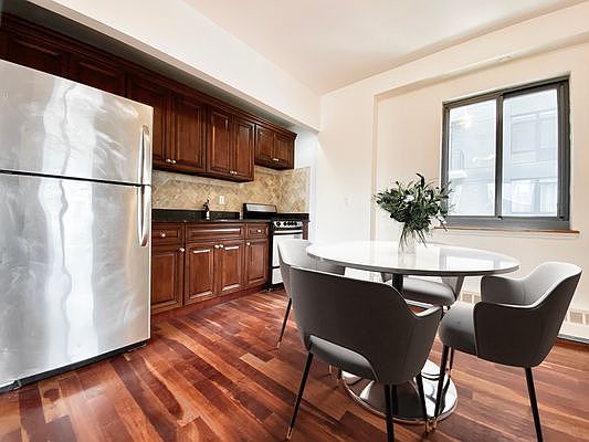 4th image of 2205 3rd Ave APT 11A