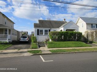 323 15th Ave #1, Belmar, NJ 07719