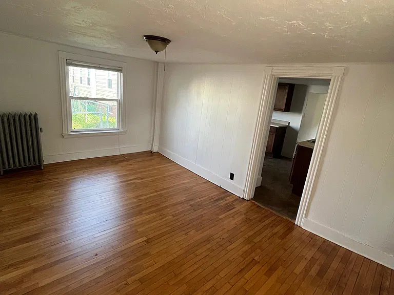 136R Highland St #1 — Photo 4