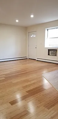 Rented by Bouklis Group | media 4