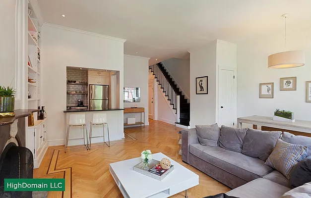 Rented by Roberta Russell, LREB | media 36