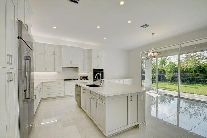 12832 Veneto Springs Dr — Photo 10