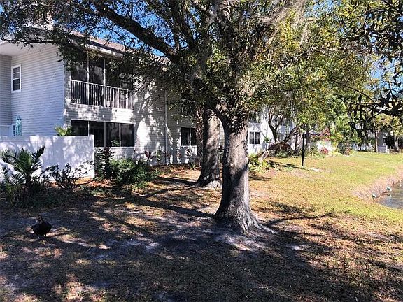 4th image of 8350 Savannah Trace Cir APT 206