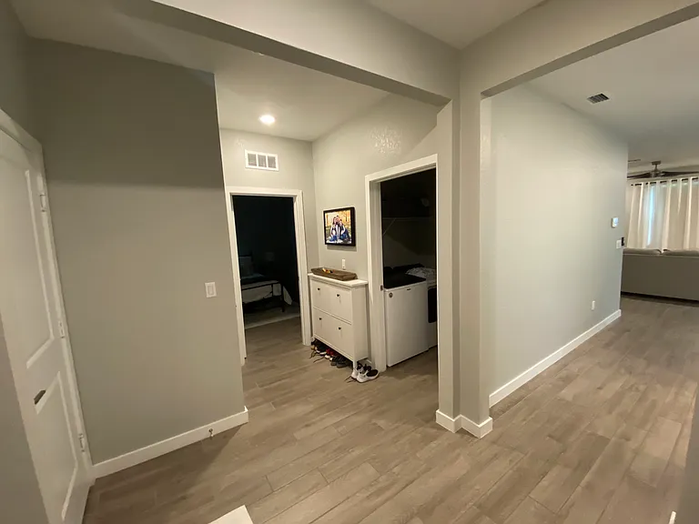 1404 NE White Pine Ter — Photo 5