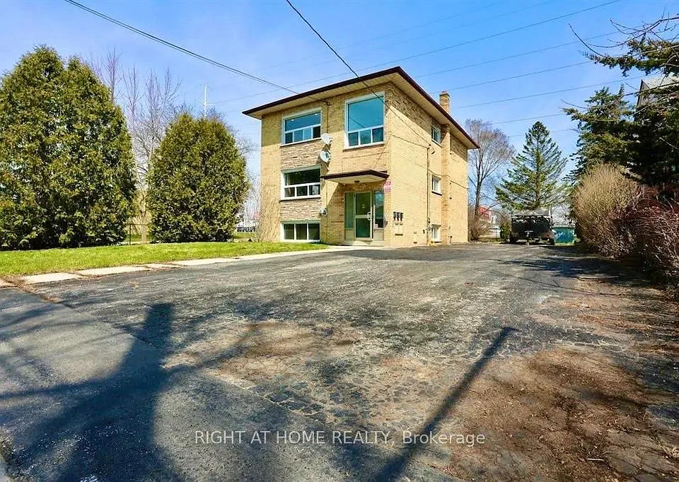 394 Thiel St #3