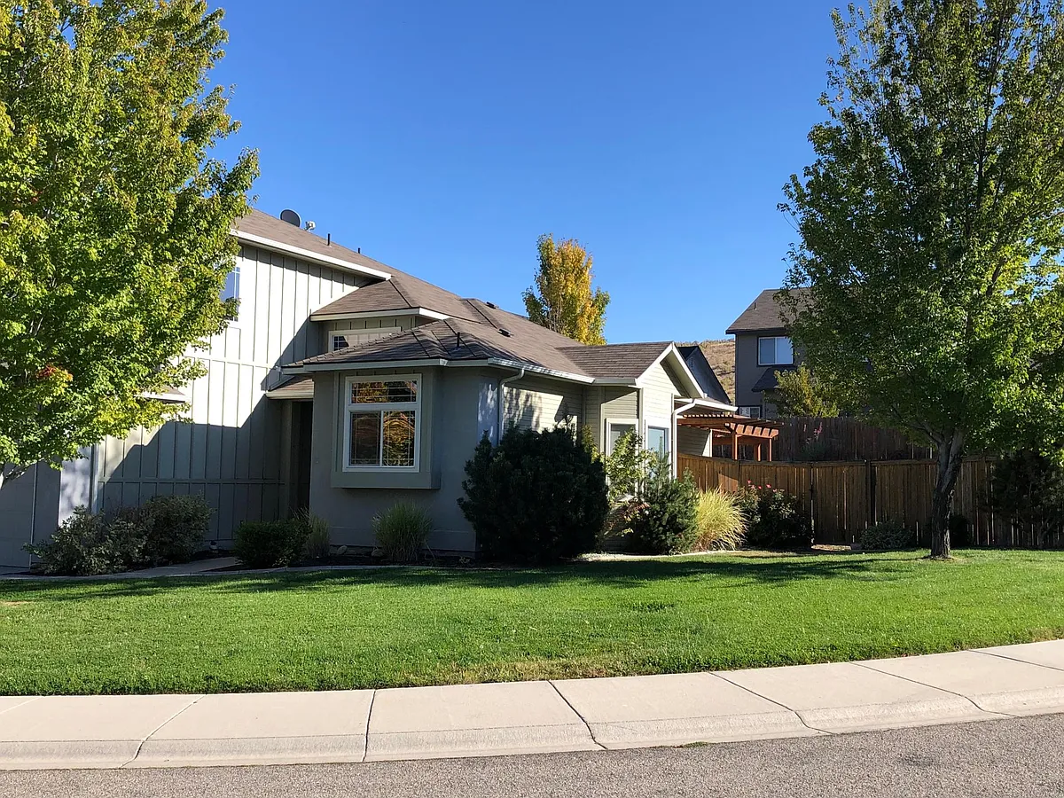 Building Photo - 6248 S Snowdrop Way