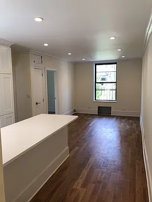 Rented by Sky Management | media 15