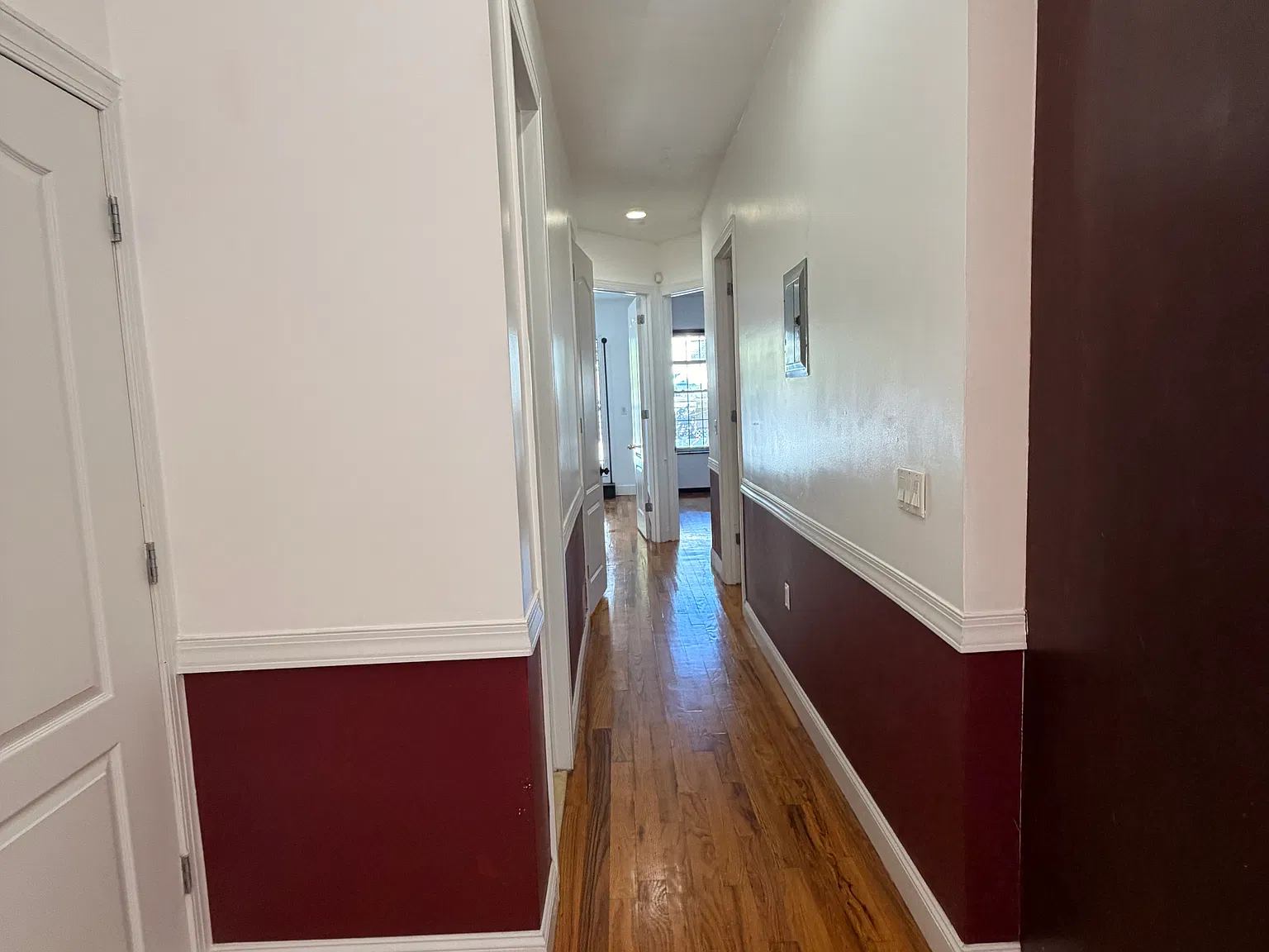 3 bed, 1.5 bath, 900 sqft, $3,400 — Photo 4