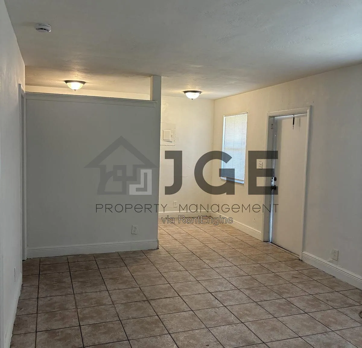 2 bed, 1.0 bath, $1,600 — Photo 2