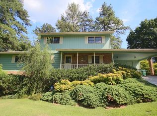 4706 Matterhorn Dr, Lilburn, GA 30047