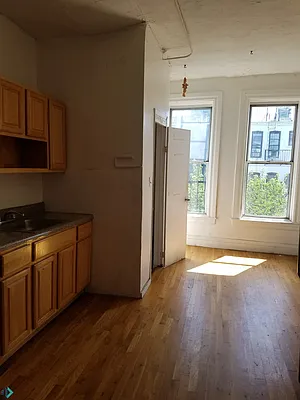 Rented by EXR | media 41