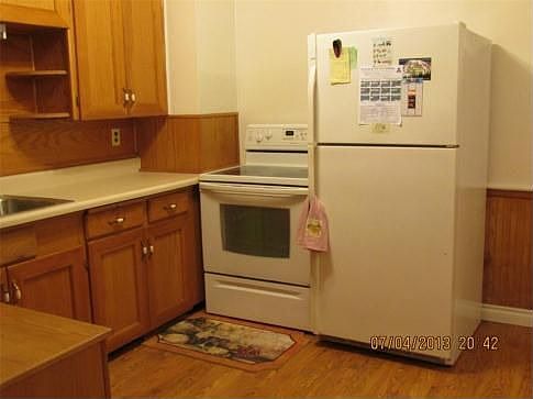 3rd image of 1103 S Fruitland