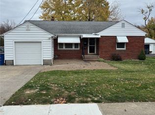 1039 Center Rd, Eastlake, OH 44095