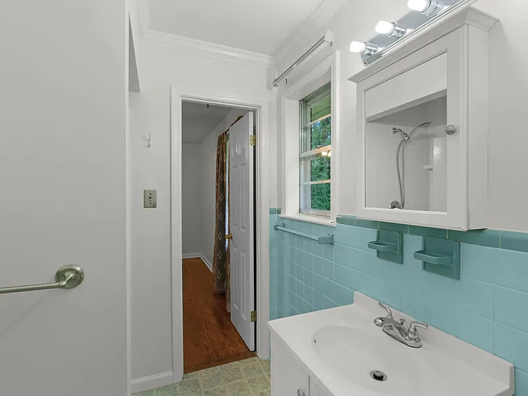 Bathroom #1