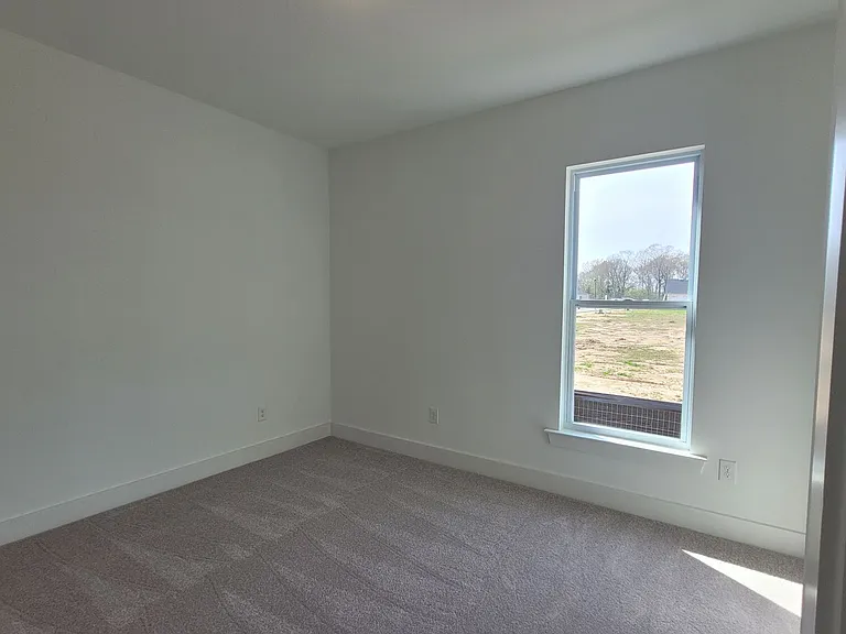 1575 Frankel Ave — Photo 7