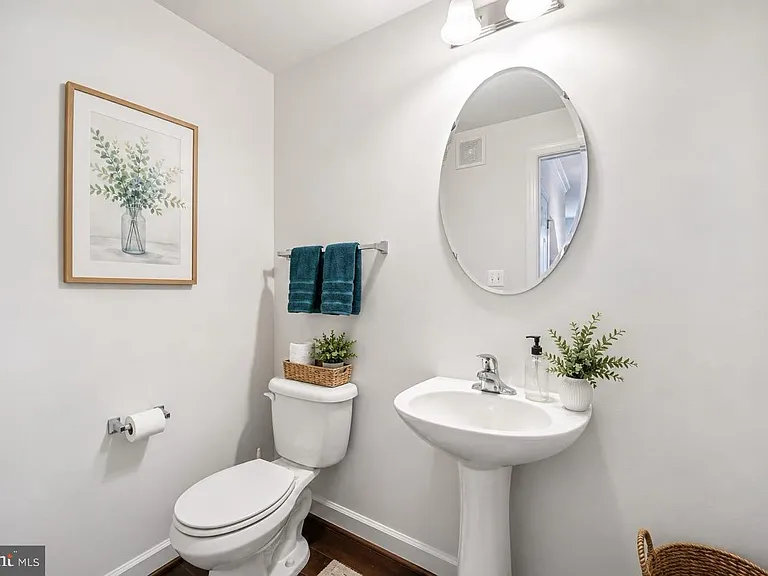5722 Callcott Way #B — Photo 29