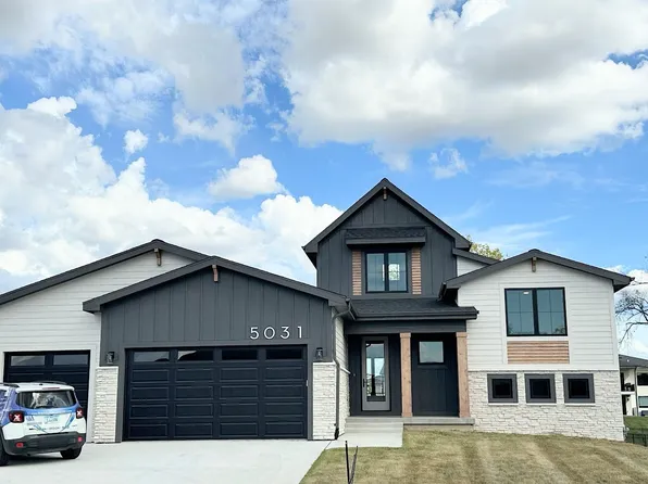 5031 150th St, Urbandale, IA 50323