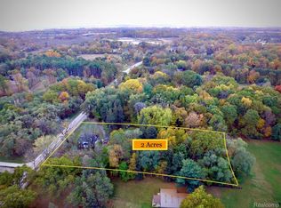 7150 Pinckney Rd, Pinckney, MI 48169