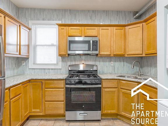 2nd image of 3102 N Lawndale Ave #1F