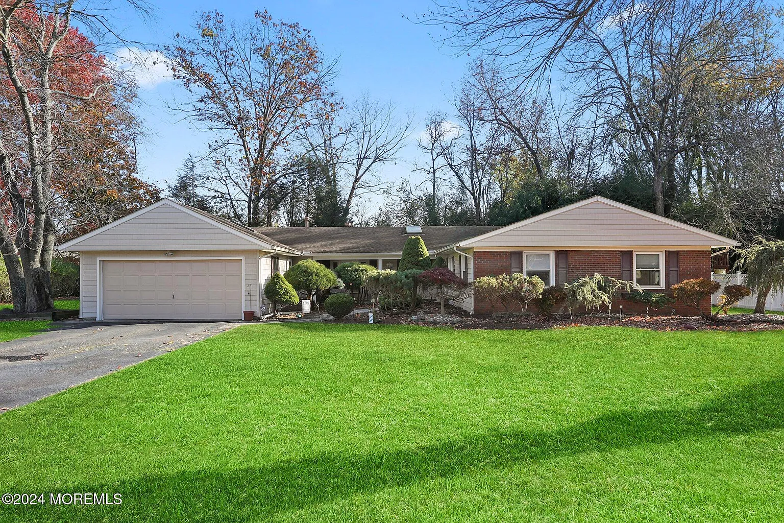 25 Chamber Lane photo 1