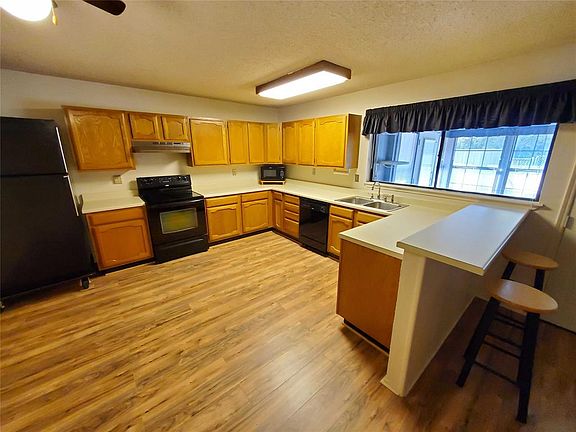 4th image of 1905 Parkside Dr