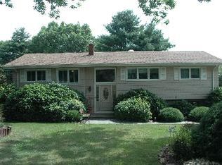 21 Fairview Dr, Flemington, NJ 08822