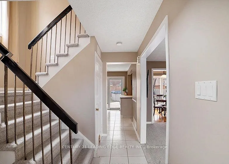 618 Beckworth Sq #MAIN AND SECOND — Photo 2